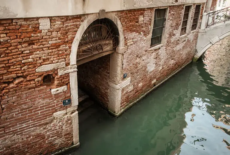 Do The Buildings In Venice Float? How Venice Was Built – Low Key ...